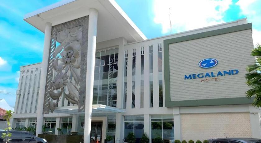 Megaland Hotel Solo Exterior foto